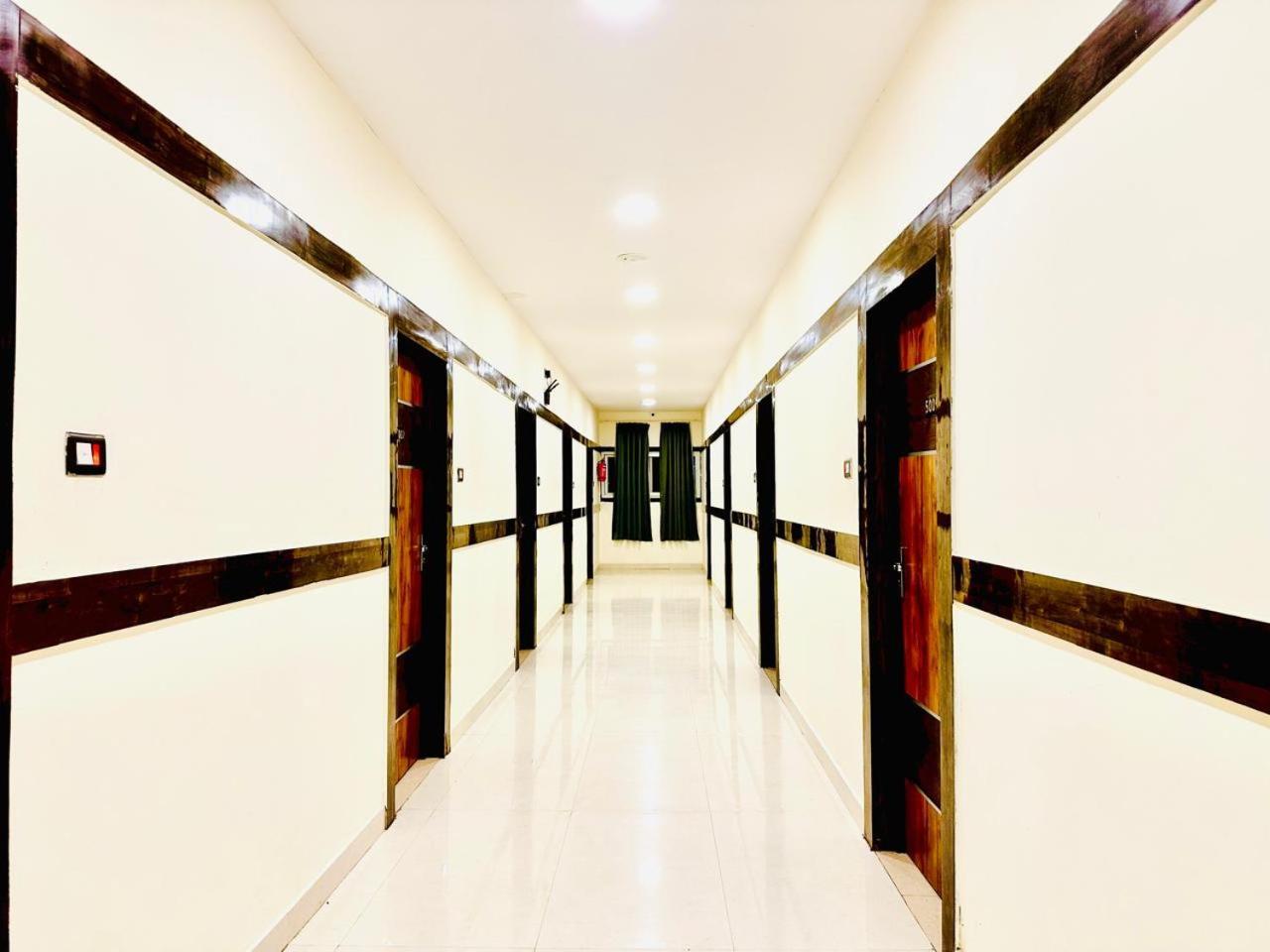 Hotel Sky International- Airport Zone Hyderabad Shamshabad Extérieur photo