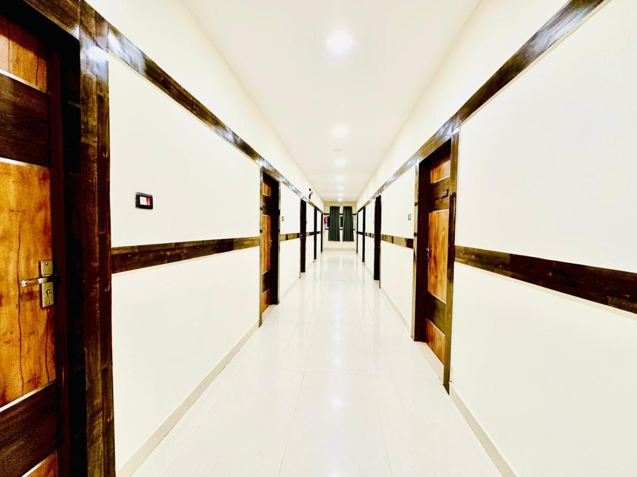 Hotel Sky International- Airport Zone Hyderabad Shamshabad Extérieur photo